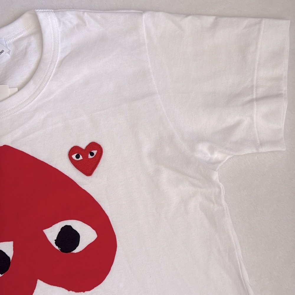 {NWT} PLAY Comme des Garcons | Camo Mirror Double Upside Down Heart T-shirt (L) - Picture 4 of 14